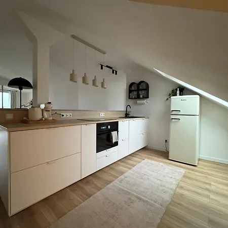 ApartNaest Radeberg - vollausgestattete 1 - 4 Zimmer Apartments I 24h flexibler mobiler Check-in via Link I Parkplatz auf Anfrage I Platz für bis zu 60 Personen Apartment
