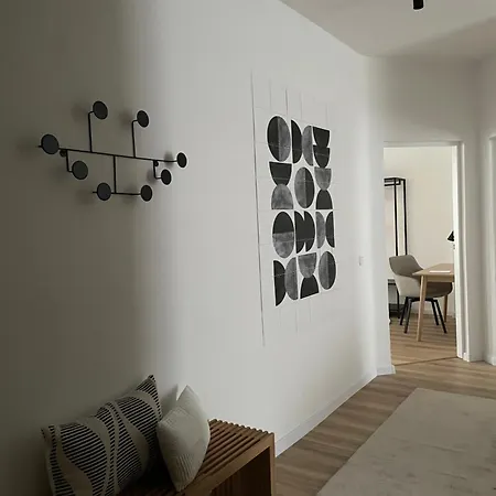 Apartnaest - Vollausgestattete 1 - Bis 4-zimmer L 24h Zugang Per Code L Check-in Anleitung Ueber Posteingang L Parkplatz Auf Anfrage L Fruehstueck Optional *