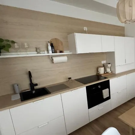 ApartNaest Radeberg - vollausgestattete 1 - 4 Zimmer Apartments I 24h flexibler mobiler Check-in via Link I Parkplatz auf Anfrage I Platz für bis zu 60 Personen Radeberg