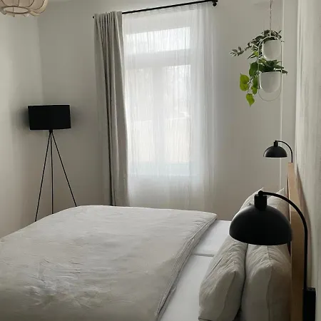 Appartement Apartnaest - Vollausgestattete 1 - Bis 4-zimmer L 24h Zugang Per Code L Check-in Anleitung Ueber Posteingang L Parkplatz Auf Anfrage L Fruehstueck Optional Radeberg